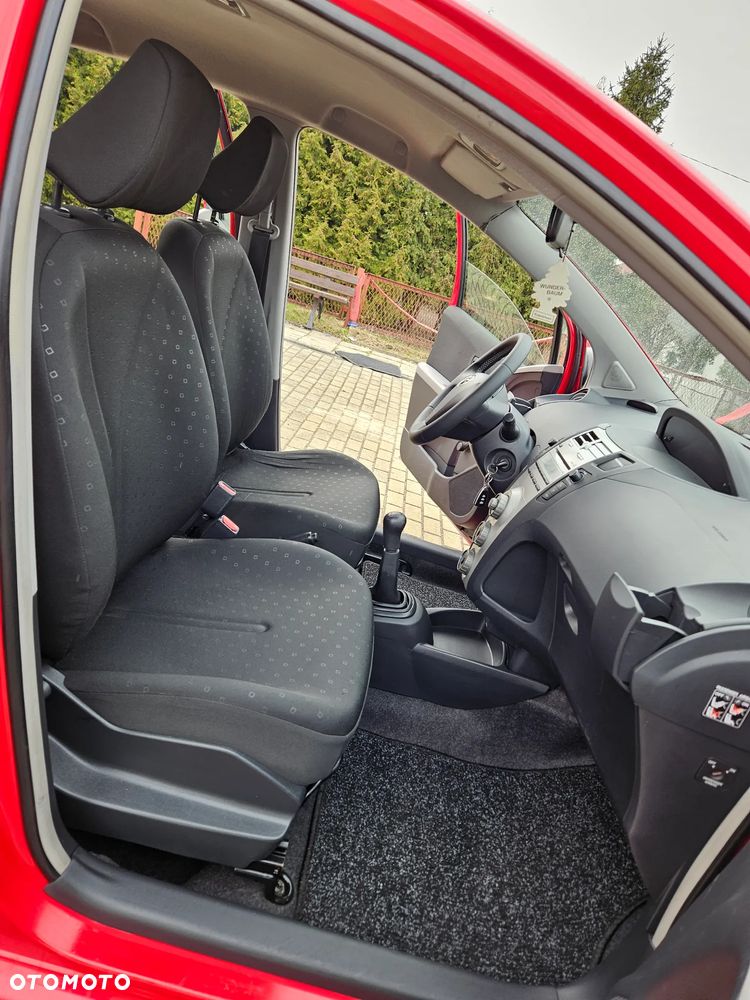 Toyota Yaris 1.0 Terra - 27