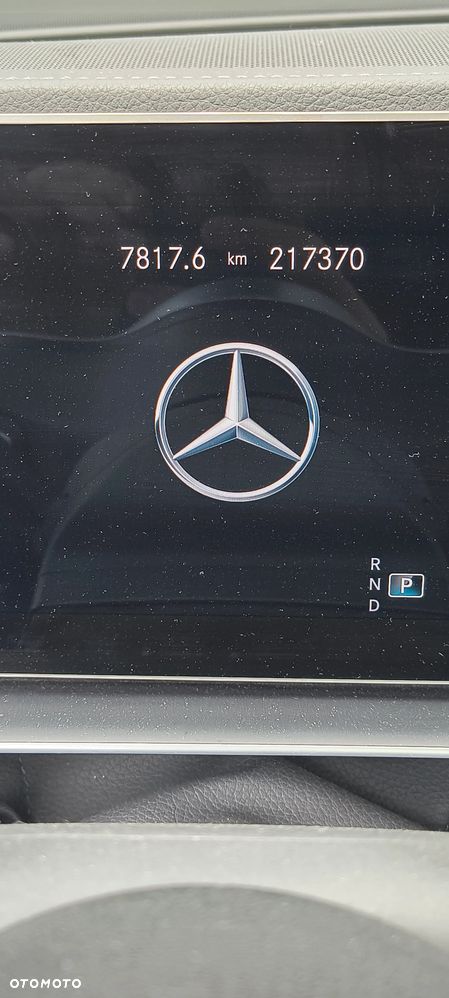 Mercedes-Benz GLS - 12