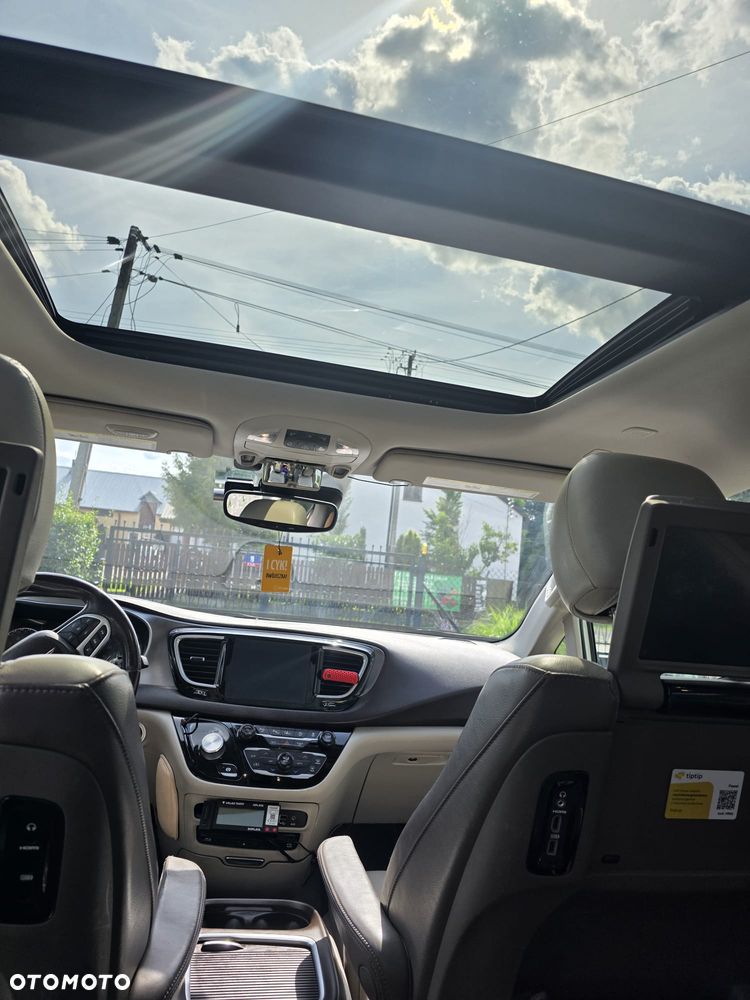 Chrysler Pacifica - 8