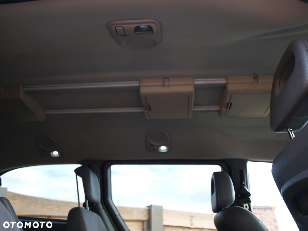 Chrysler Grand Voyager 2.8 CRD Automatik Limited - 19