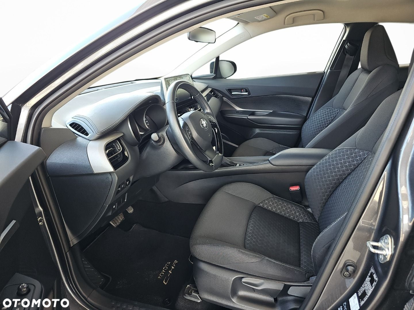 Toyota C-HR - 8