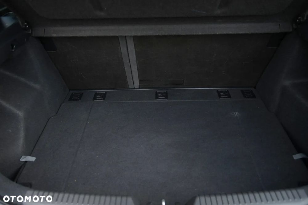 Toyota Auris - 18