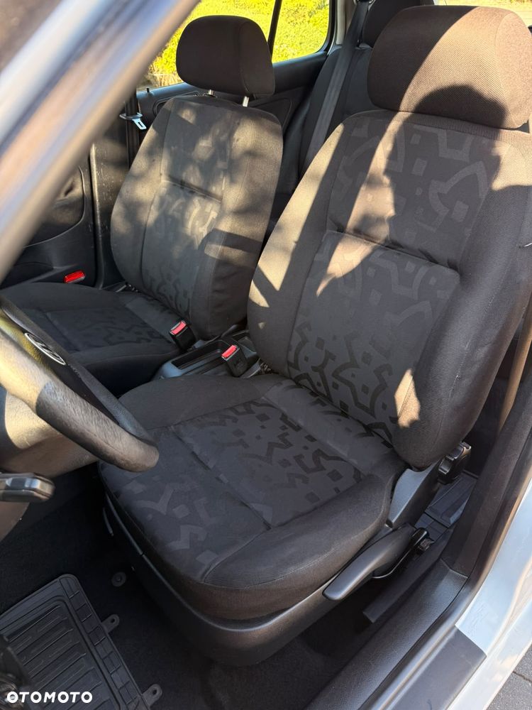 Volkswagen Golf 1.6 - 14
