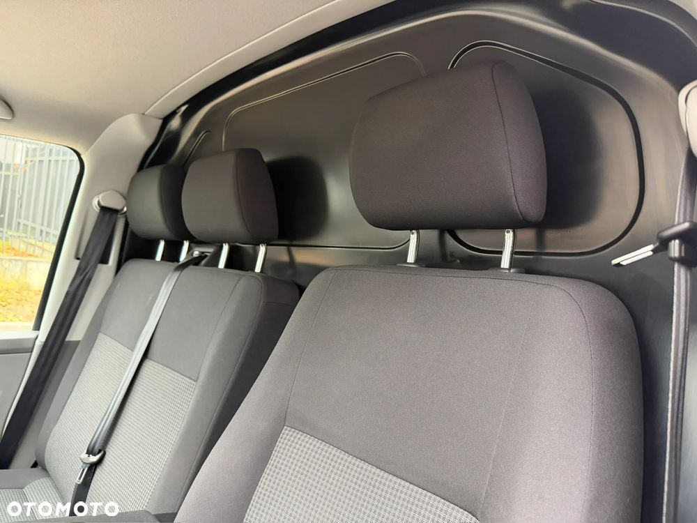 Volkswagen Transporter - 16