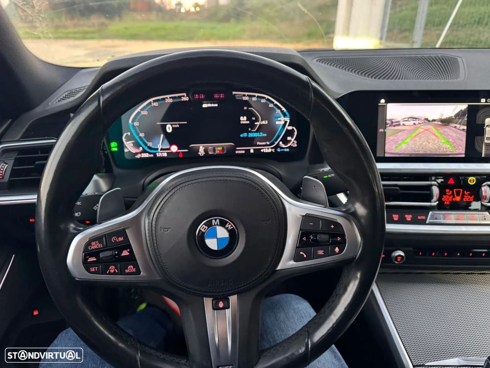BMW 330 e Pack M Auto - 25