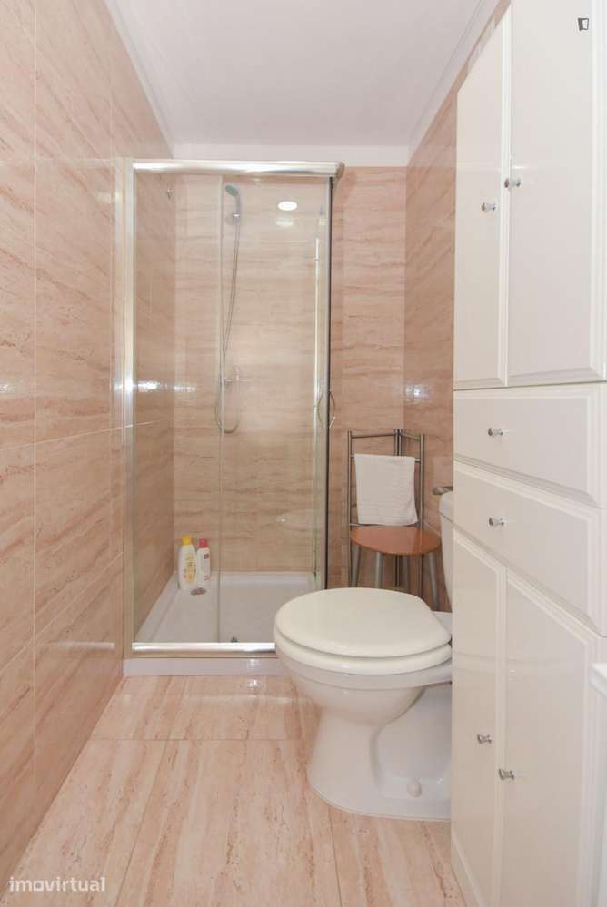 Quarto - localizado em Paranhos Porto - Grande imagem: 4/10