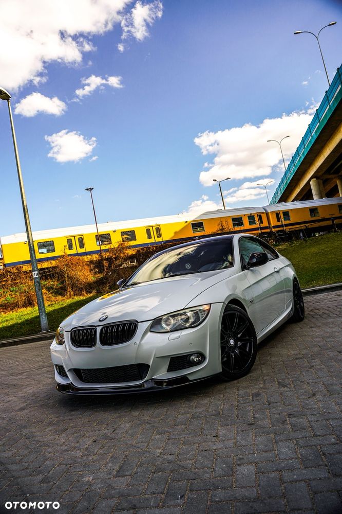BMW Seria 3 320d DPF M Sport Edition - 2