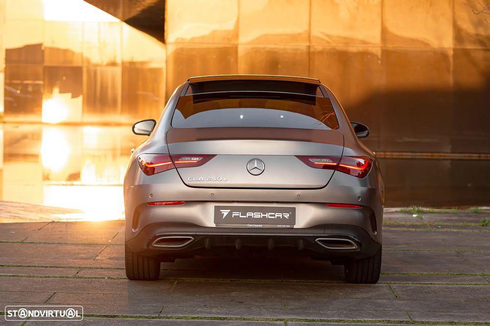 Mercedes-Benz CLA 250 e AMG Line - 23