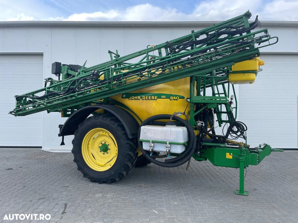 John Deere 840 - 1
