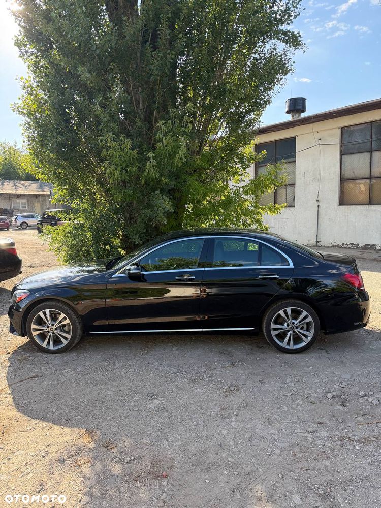 Mercedes-Benz Klasa C 300 4MATIC 9G-TRONIC - 15