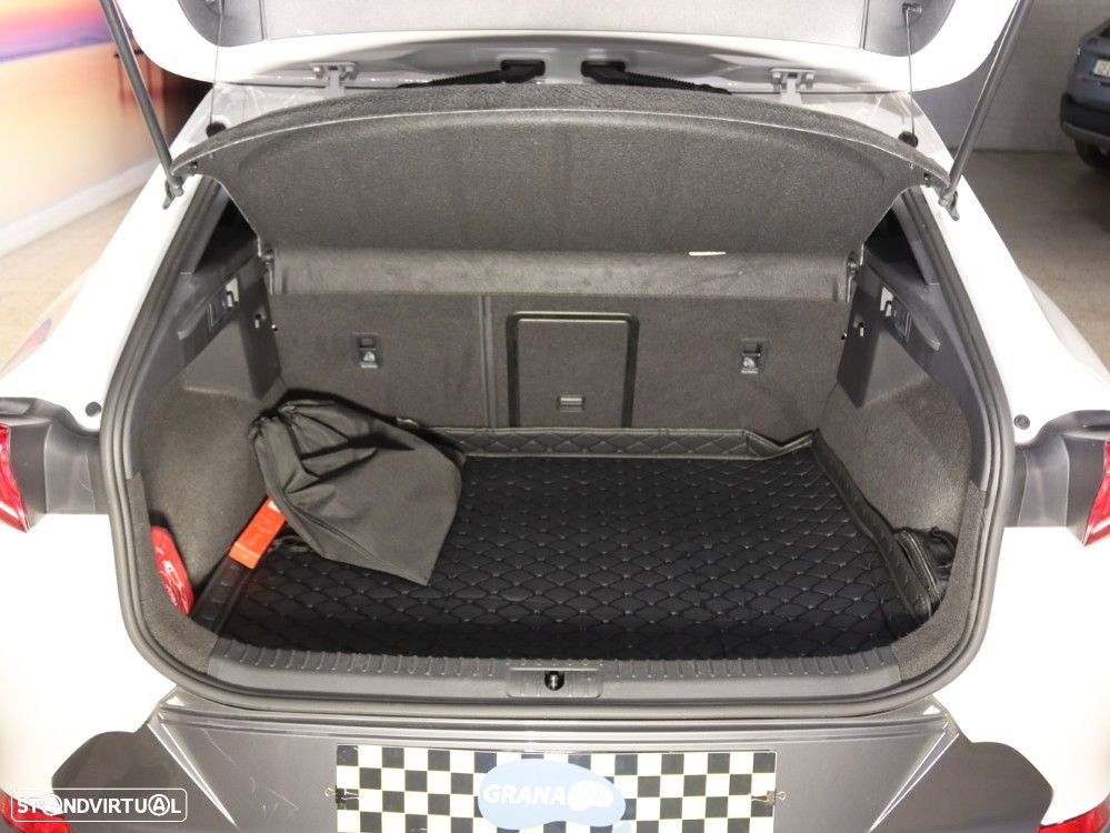 Cupra Formentor 1.4 e-Hybrid DSG Tribe Edition - 16