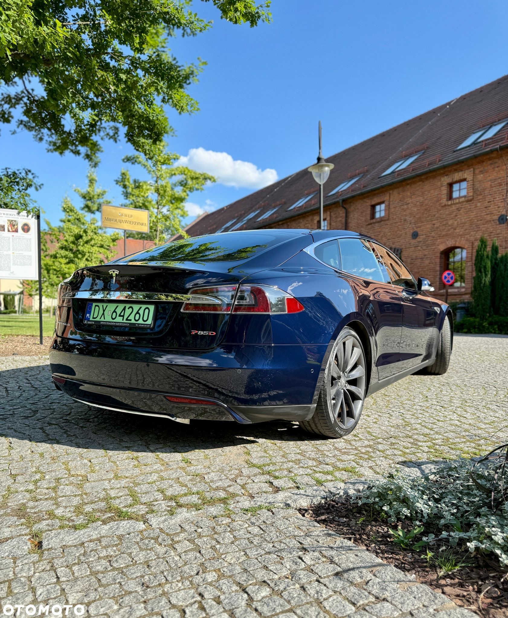 Tesla Model S Performance - 17