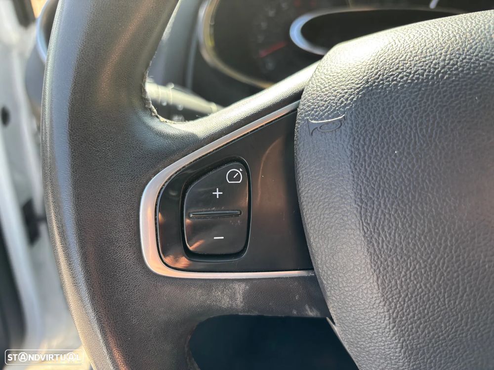 Renault Clio Sport Tourer 0.9 TCe Limited Edition - 15