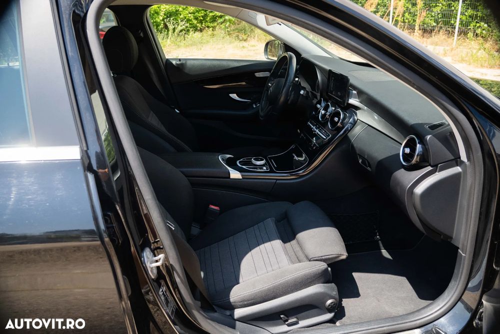 Mercedes-Benz C 180 Aut. - 29