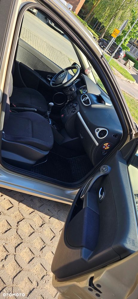 Renault Clio 1.6 16V Expression - 30