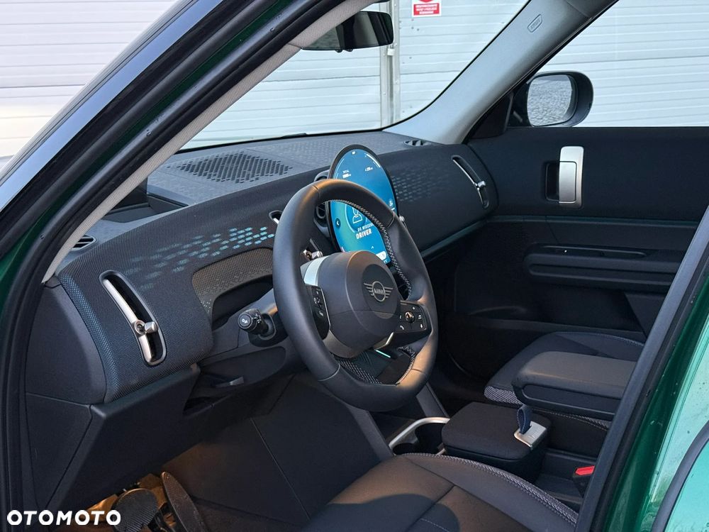 MINI Countryman SE ALL4 66.5kWh Linia Classic - 8