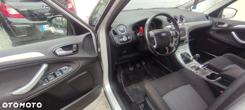 Ford S-Max 2.0 TDCi DPF Champions Edition - 14