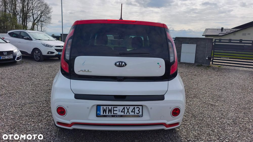 Kia Soul 1.6 GDI White&Red Edition - 26