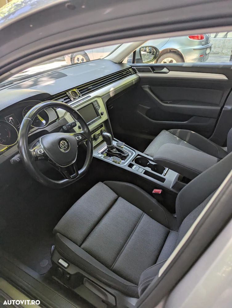Volkswagen Passat 2.0 TDI DSG Comfortline - 14