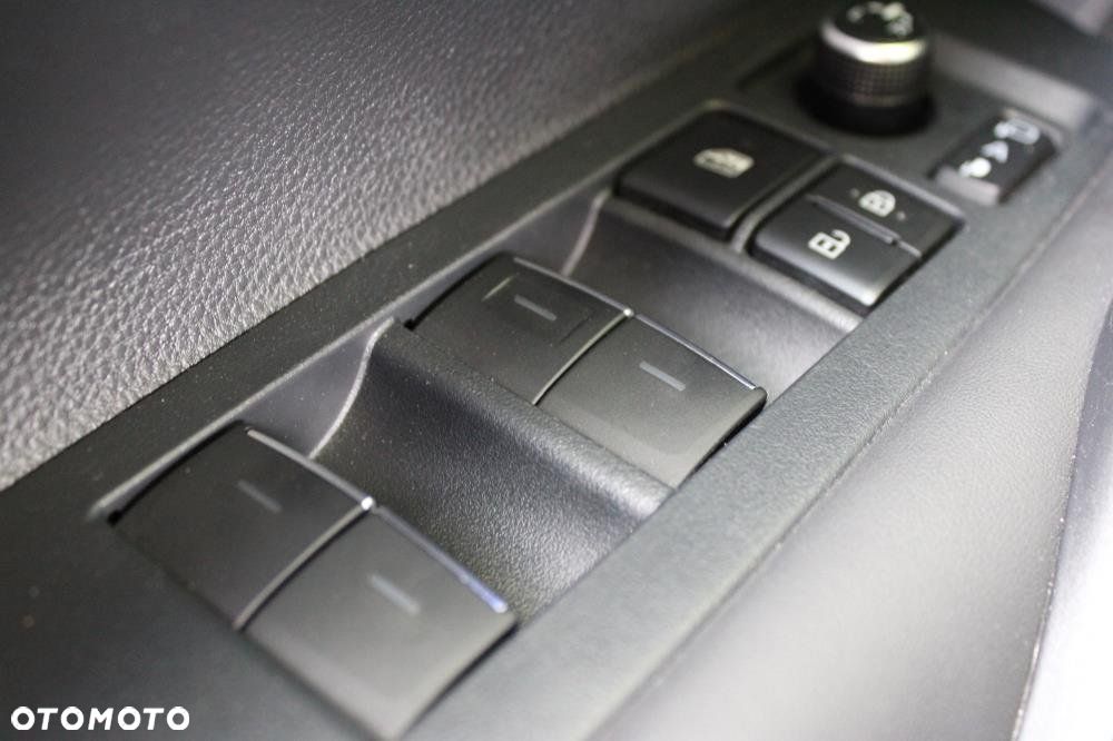 Toyota Corolla - 12