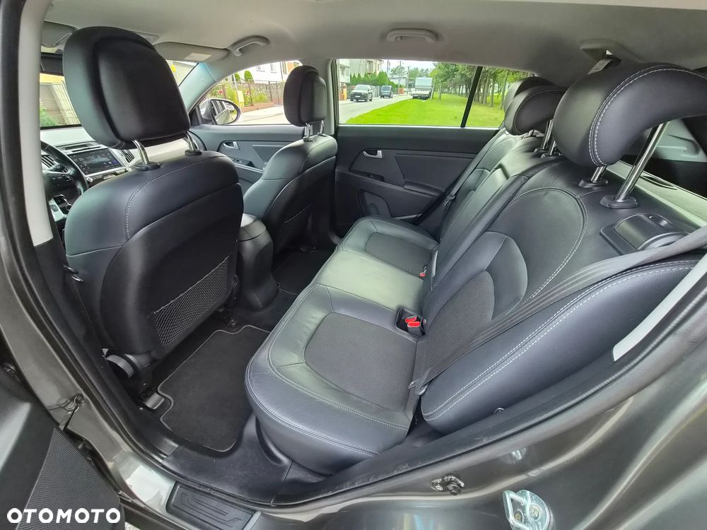 Kia Sportage 2.0 L - 31