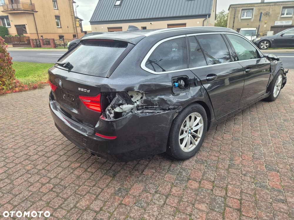 BMW Seria 5 520d M Sport Edition - 10
