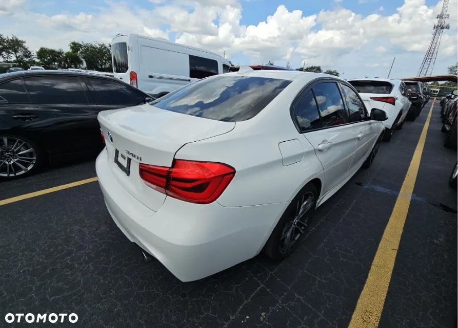BMW Seria 3 340i xDrive M Sport - 4