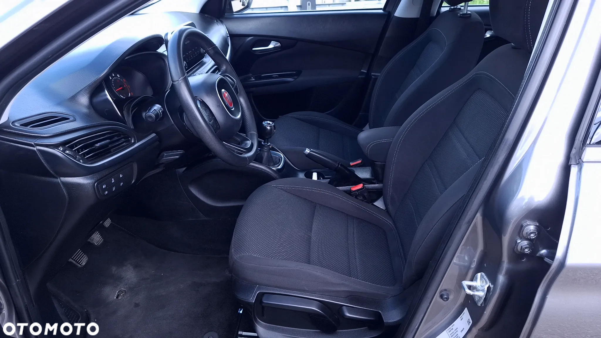 Fiat Tipo 1.4 T-Jet 16v Easy - 16