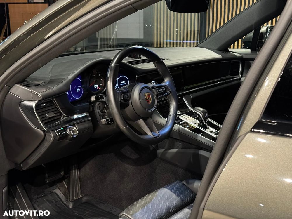 Porsche Panamera 4 - 9