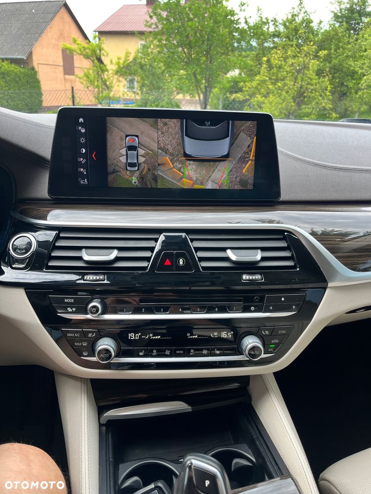 BMW Seria 5 520d Luxury Line - 25