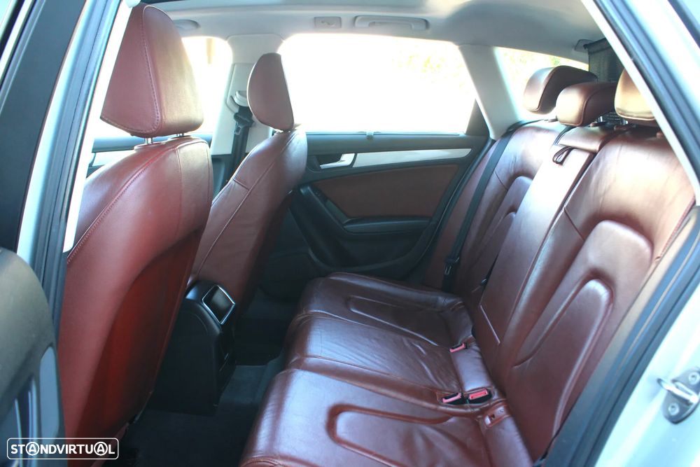 Audi A4 Avant 2.0 TDI exclusive - 30