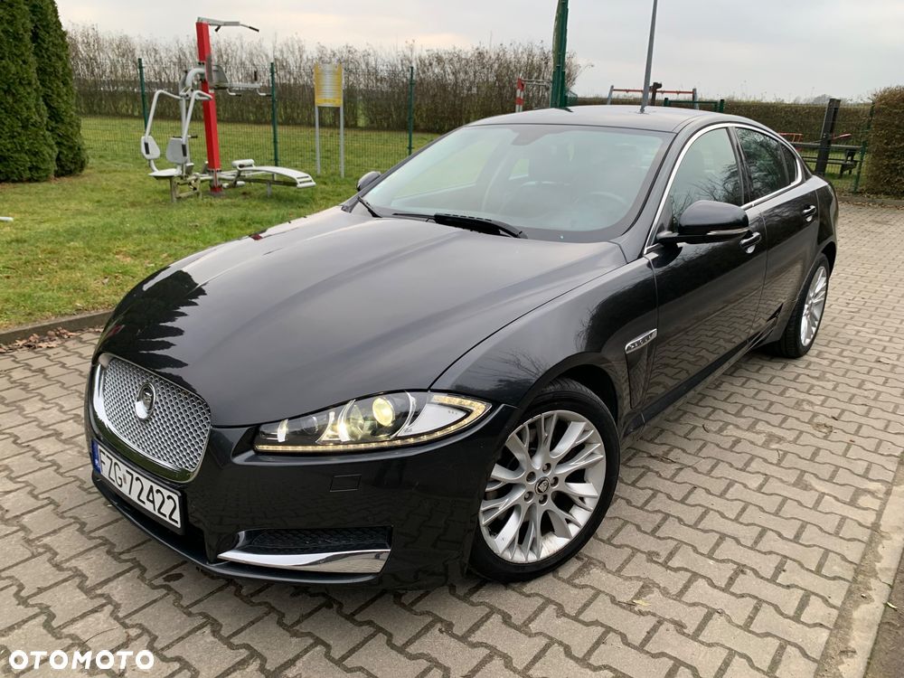 Jaguar XF 2.2 D Premium Luxury - 6