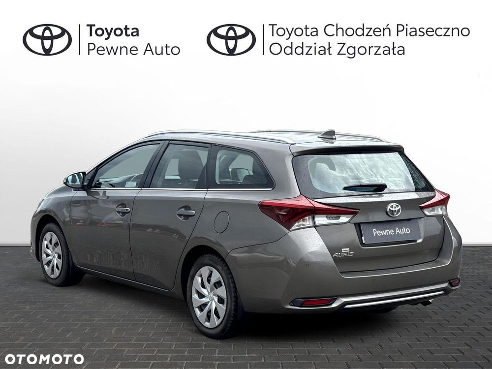 Toyota Auris - 4