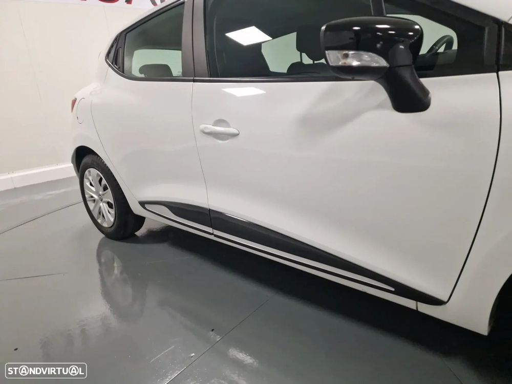 Renault Clio - 41