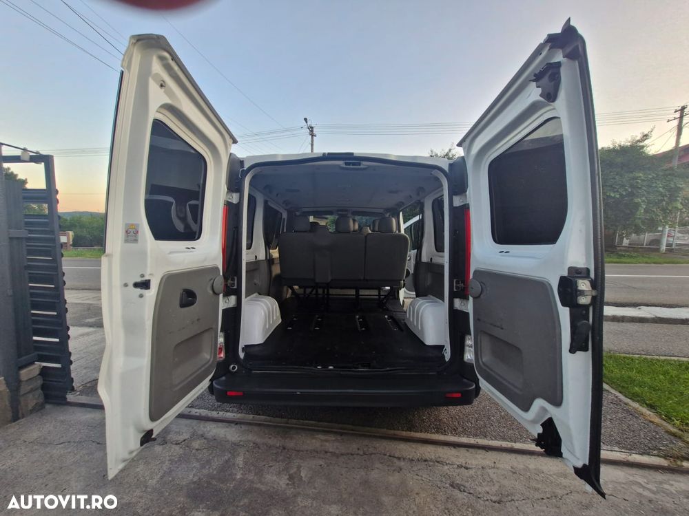 Opel Vivaro - 10