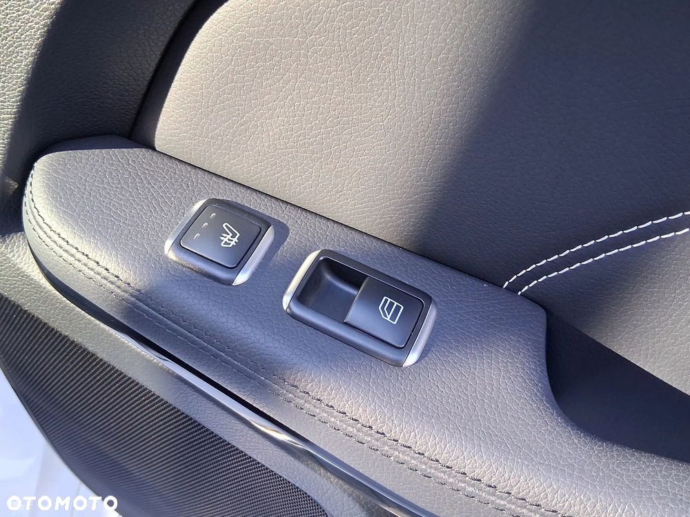 Mercedes-Benz Klasa E 300 4Matic 7G-TRONIC Avantgarde - 9