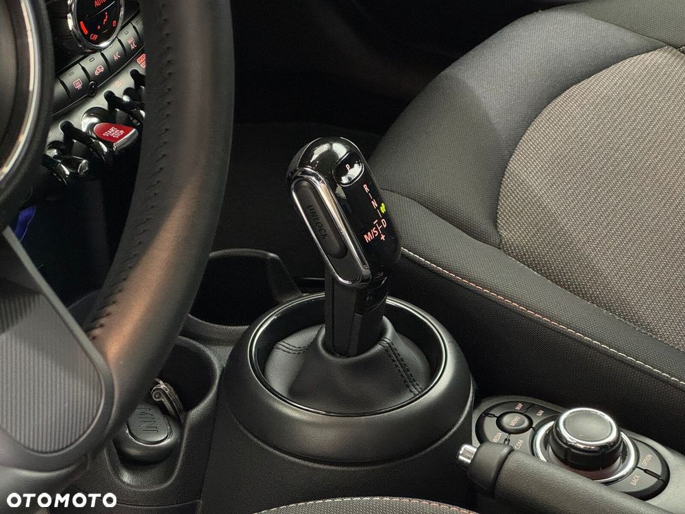 MINI Cooper Standard - 8