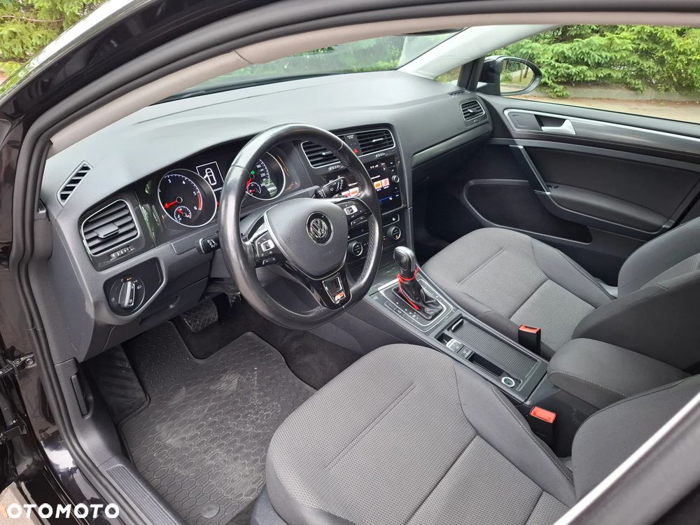 Volkswagen Golf 2.0 TDI R-Line DSG - 24