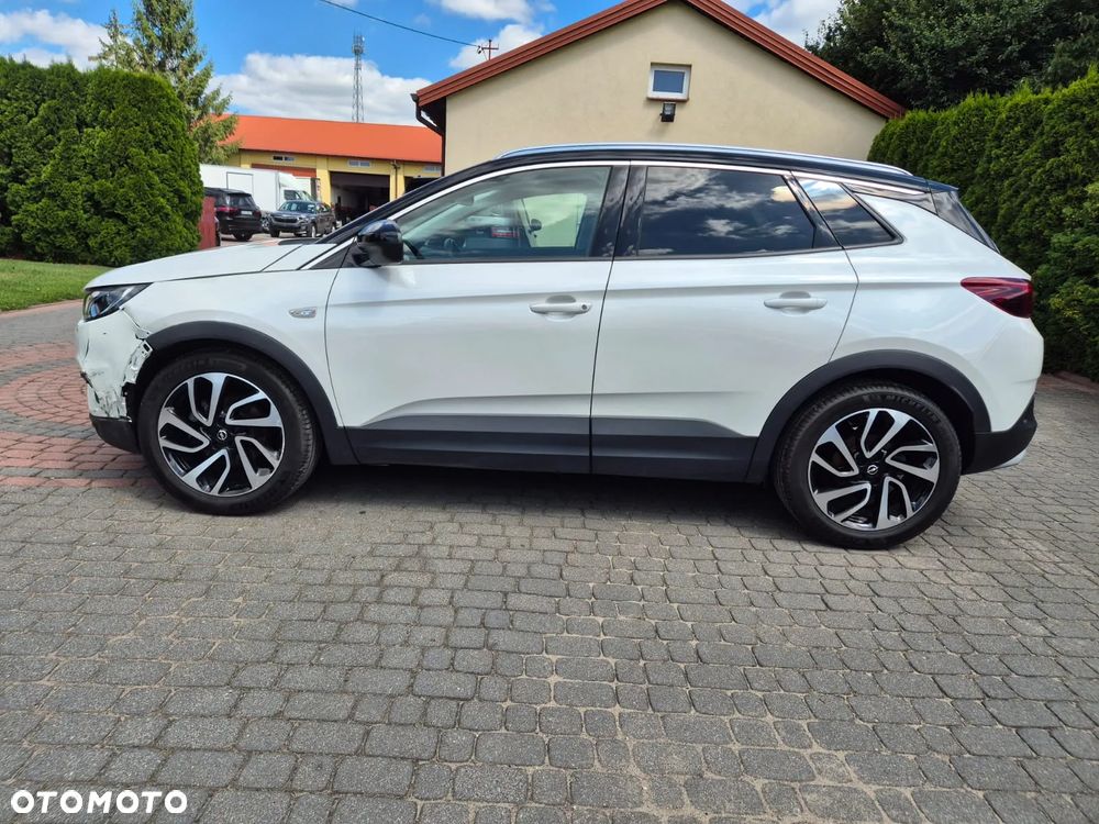 Opel Grandland X 1.2 T Ultimate S&S - 10