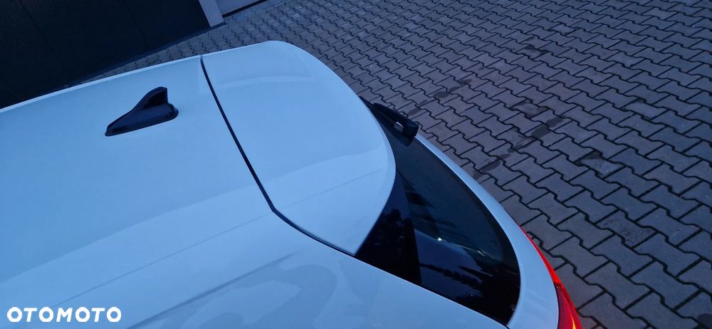 Volkswagen Golf - 25