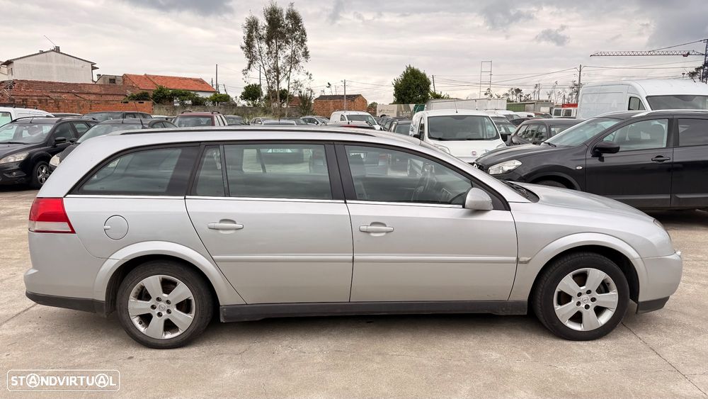 Opel Vectra Caravan 1.9 CDTi Elegance Aut - 4
