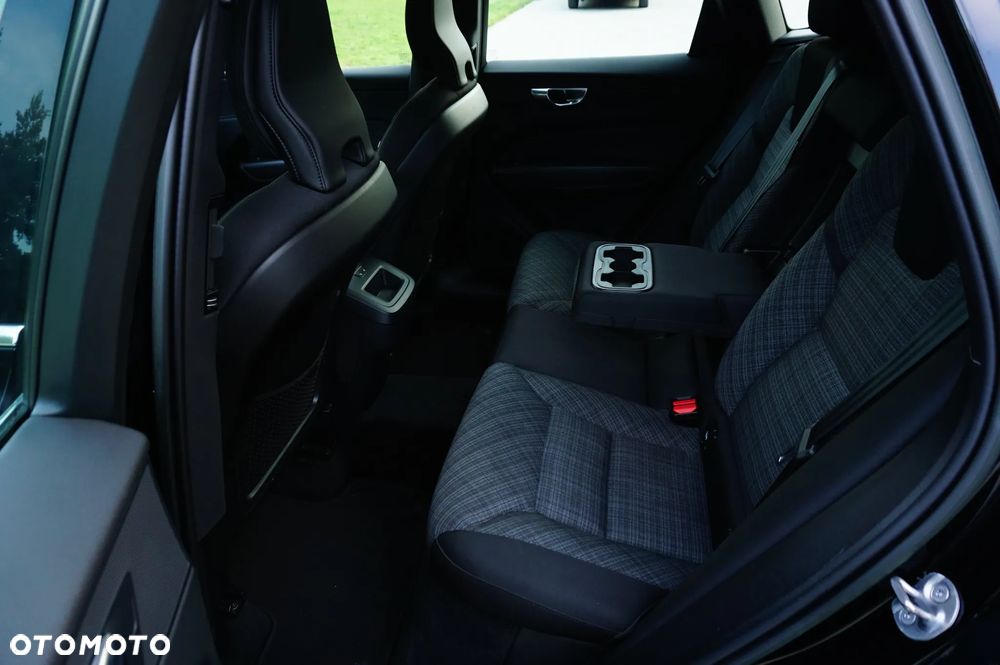Volvo XC 60 B4 D Core - 20