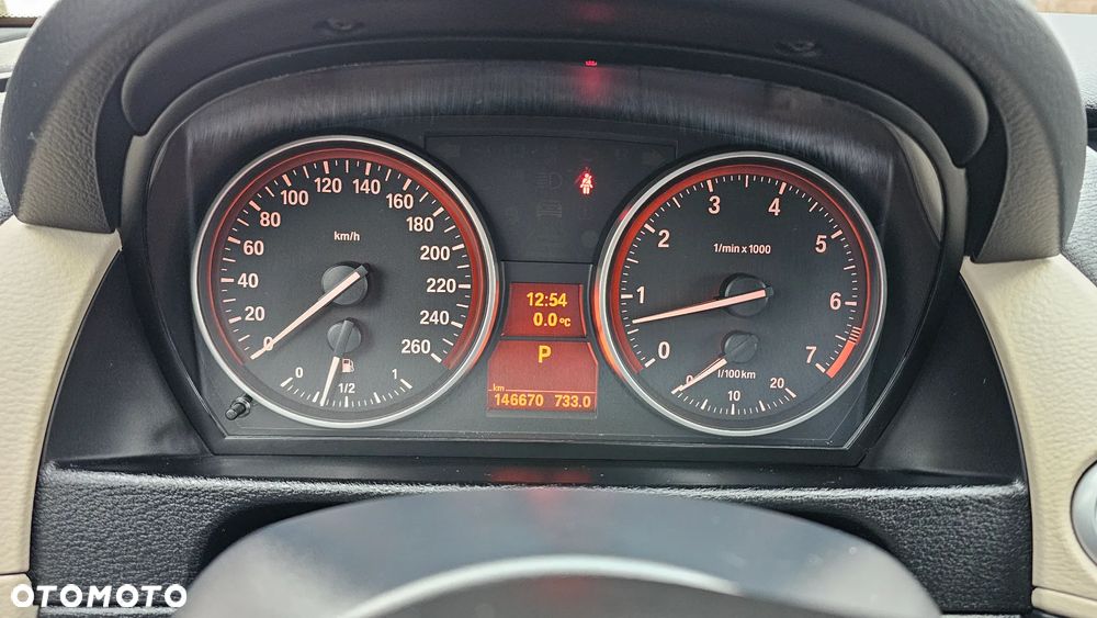 BMW X1 xDrive20i - 20