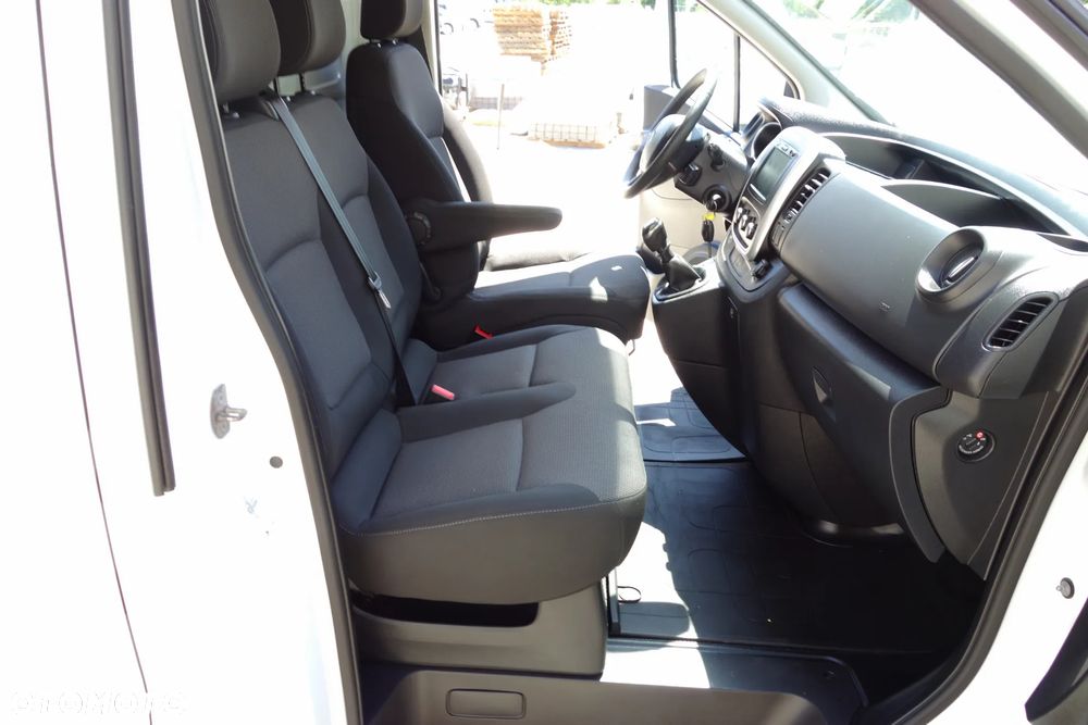 Renault Trafic 2.0 DCI 145 KM L2H2 Klima 2 x Drzwi Boczne Ledy Navi - 7