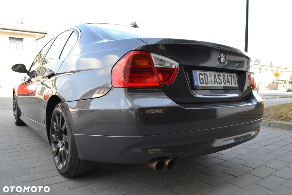 BMW Seria 3 325i - 14
