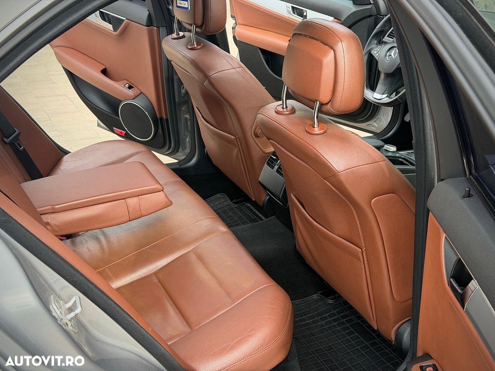 Mercedes-Benz C 320 CDI 7G-TRONIC Avantgarde - 17