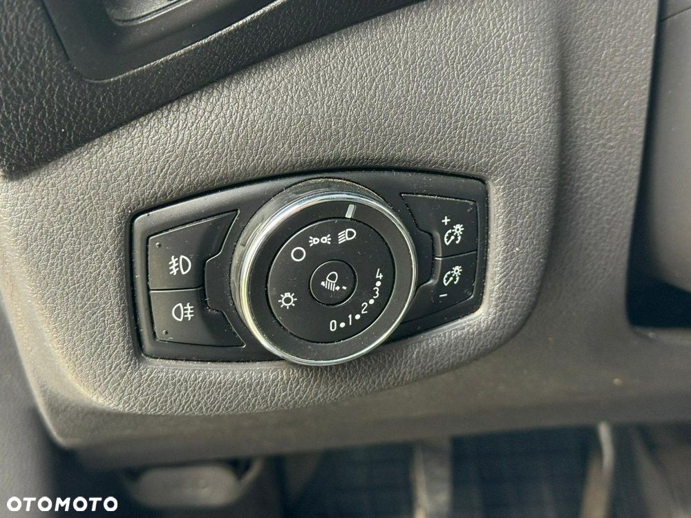 Ford Transit Connect - 17