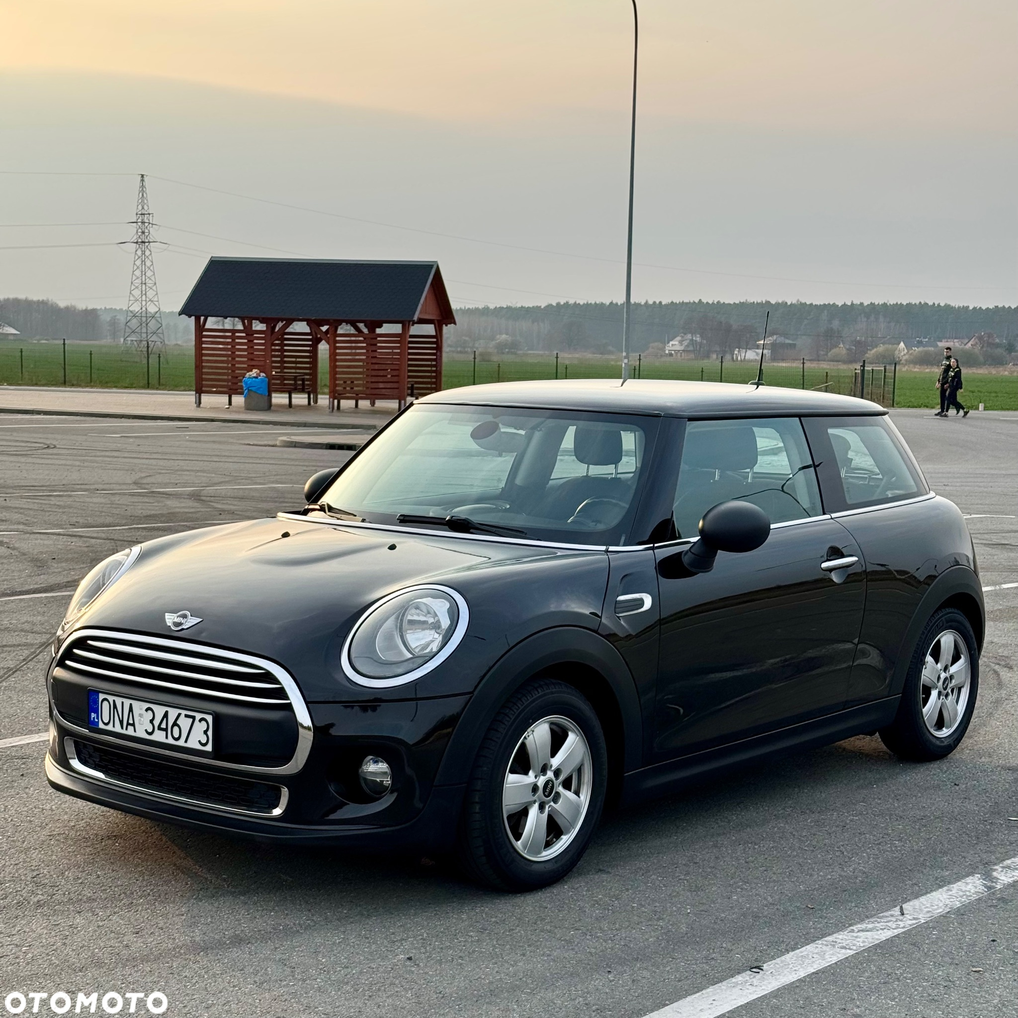 MINI ONE Standard - 4