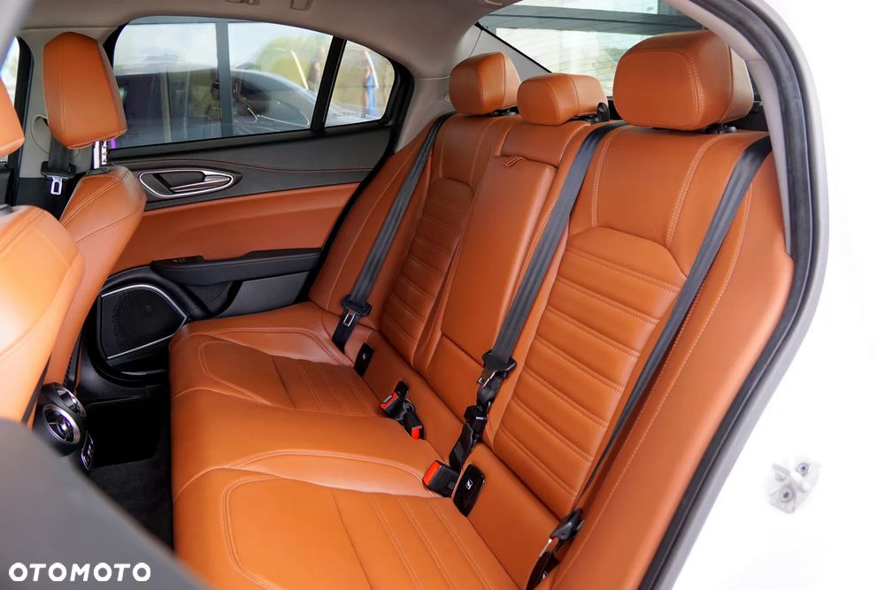 Alfa Romeo Giulia 2.0 Turbo Super - 21