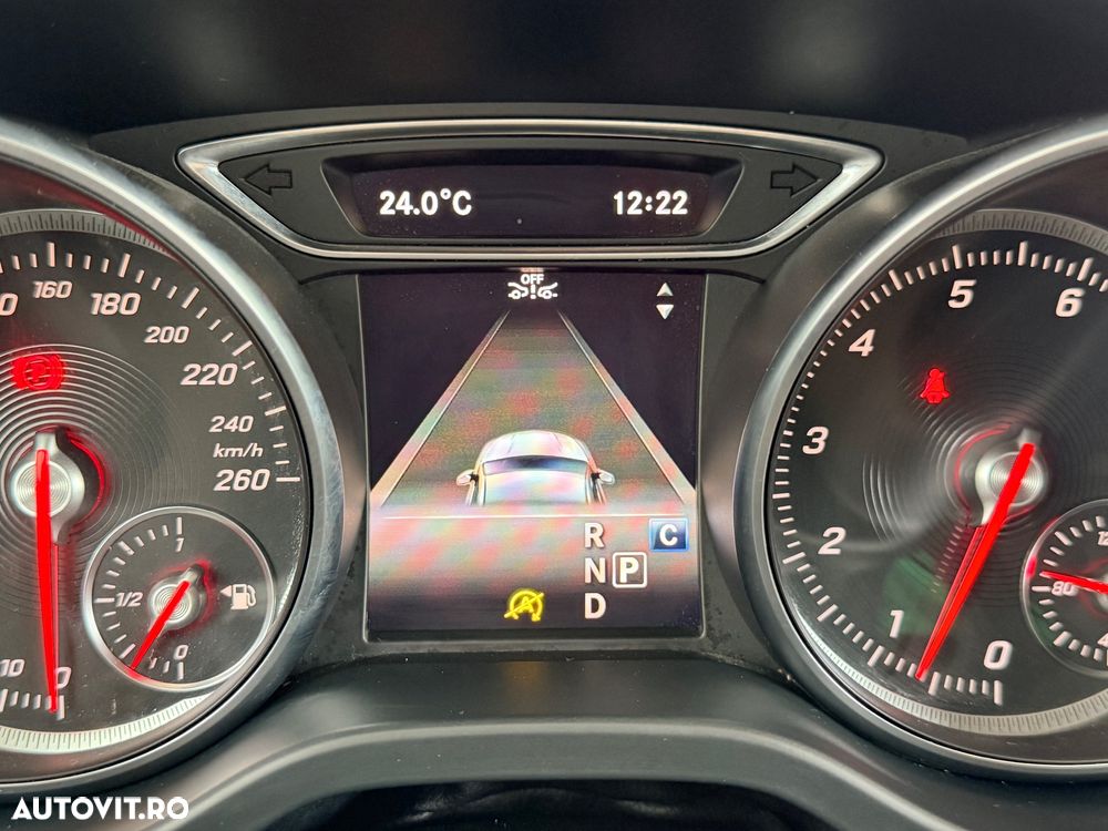 Mercedes-Benz CLA 180 - 13